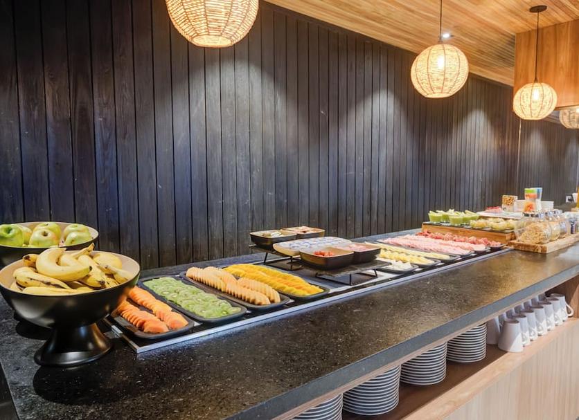 Buffet Photo