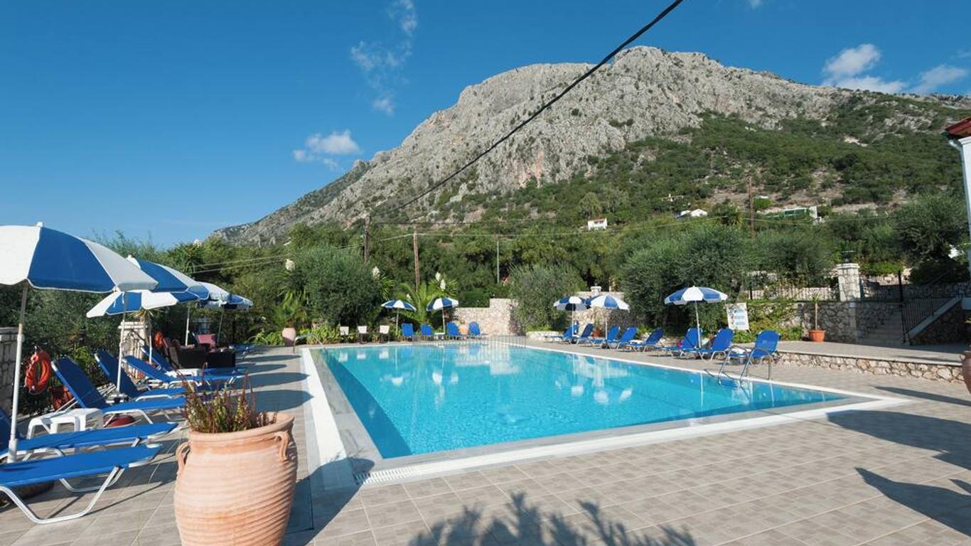 Crystal Blue Hotel, Barbati
