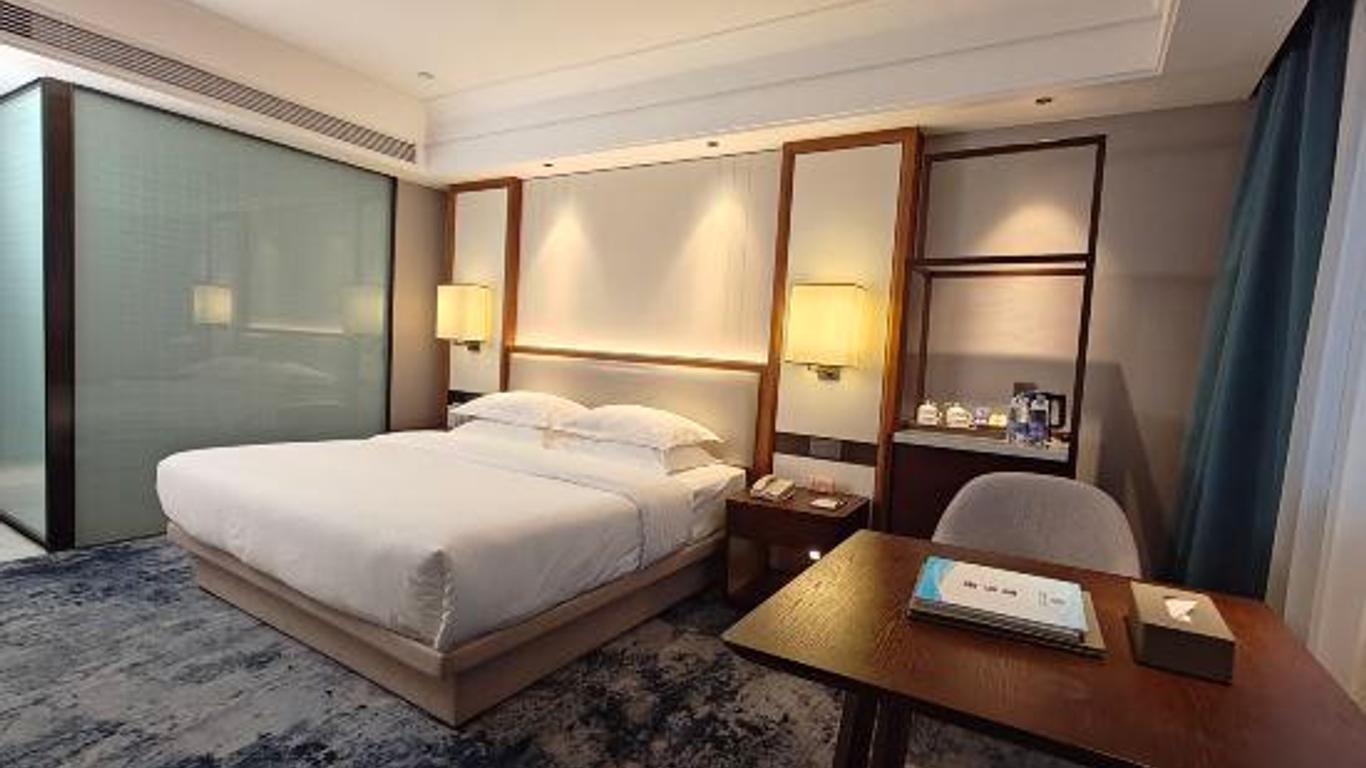 Huayun Hotel