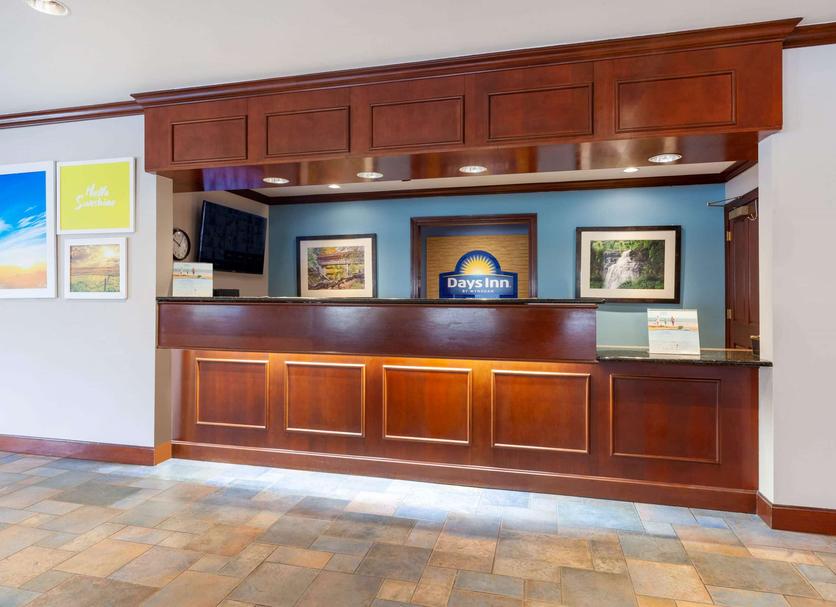 Front desk Photo