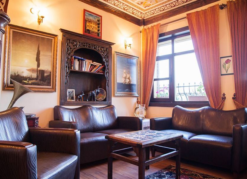 Lounge Photo