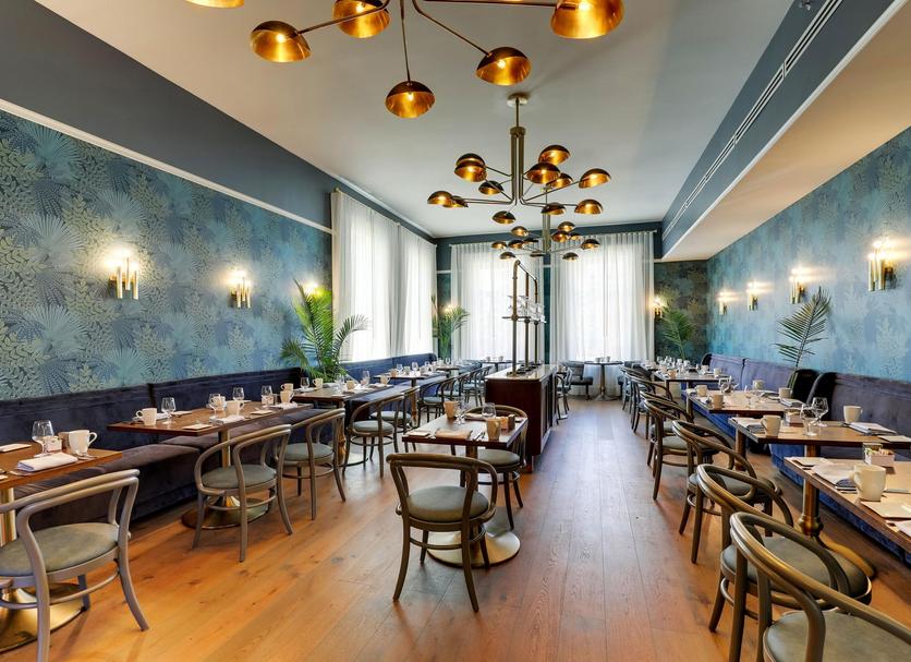 Restaurant Photo