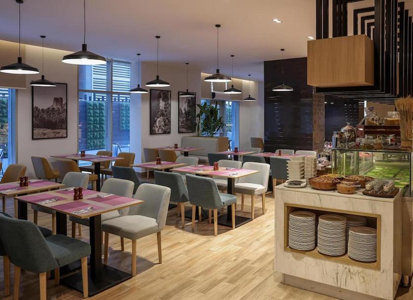Restaurant Photo