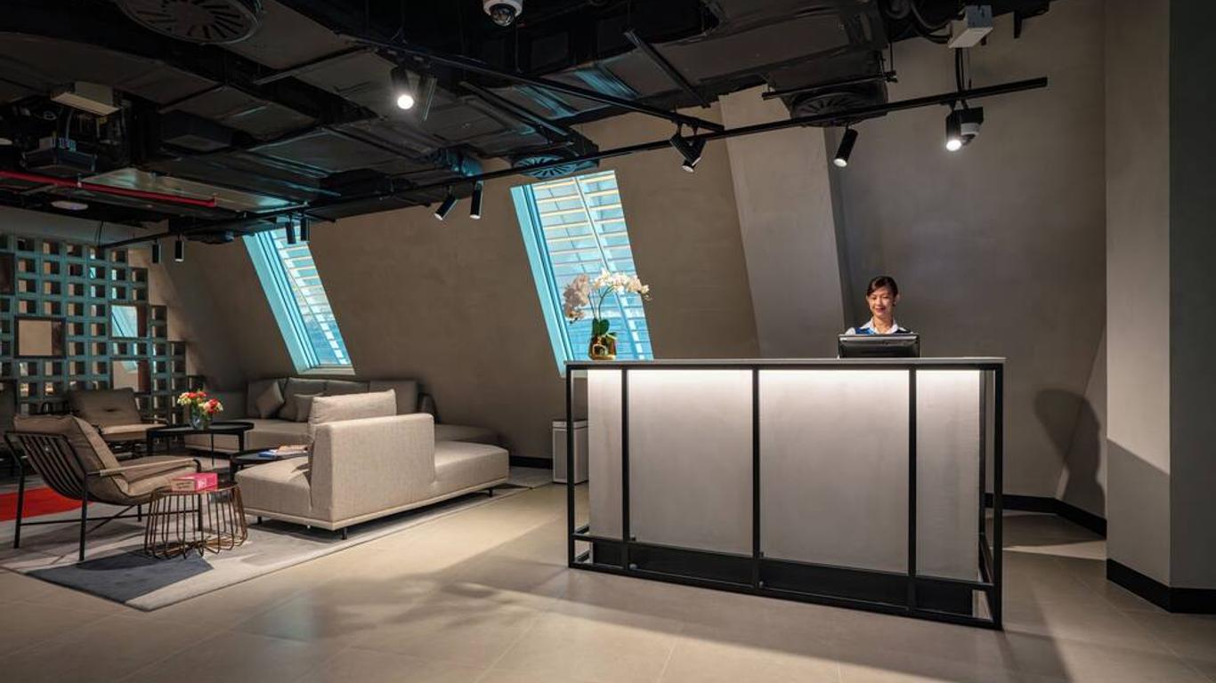 Auhotel -Zayed International Airport-Located In Transit Area -Onwards Boarding Pass Required