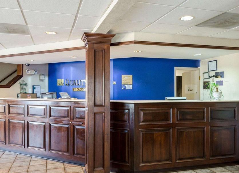 Front desk Photo
