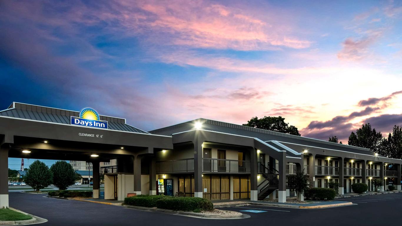 wyndham hotels in magnolia arkansas