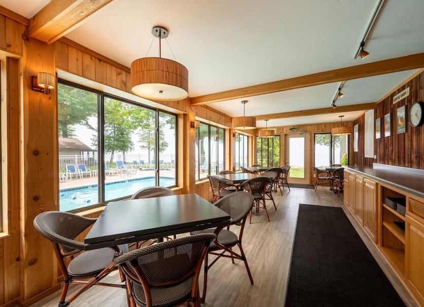 Dining room Photo