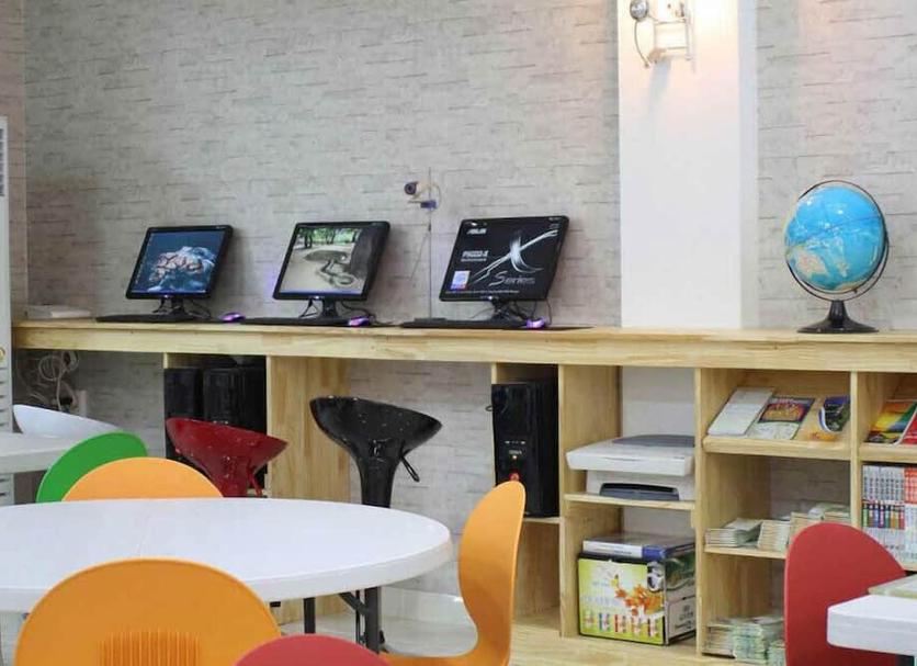 Business center Photo
