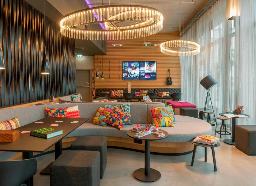 Lounge Photo