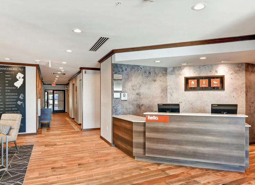 Front desk Photo