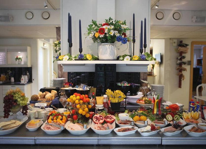 Buffet Photo