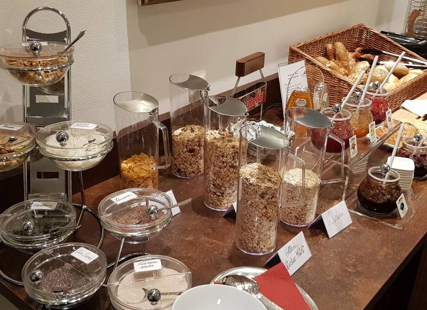 Buffet Photo