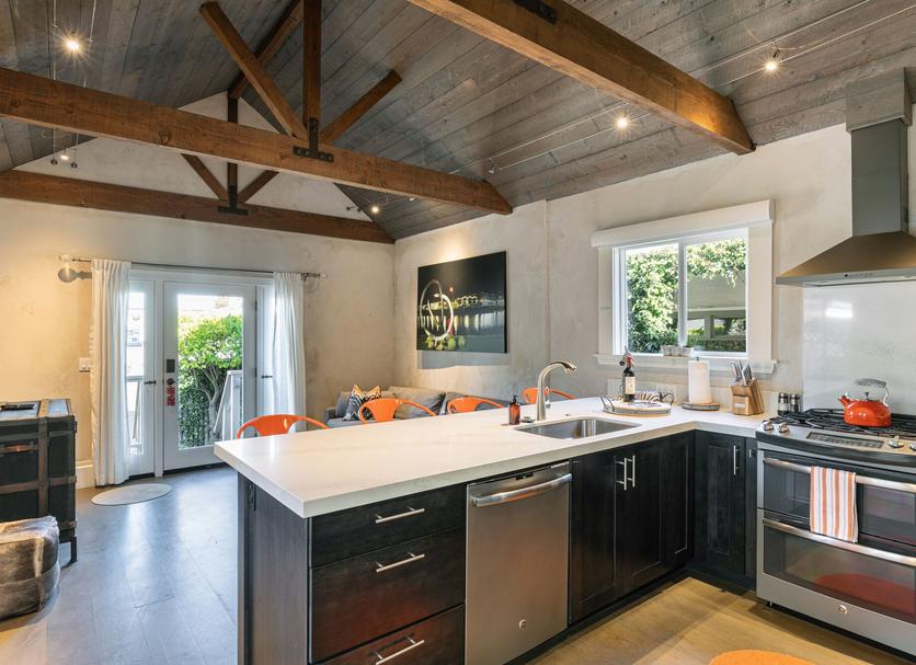 Kitchen Photo