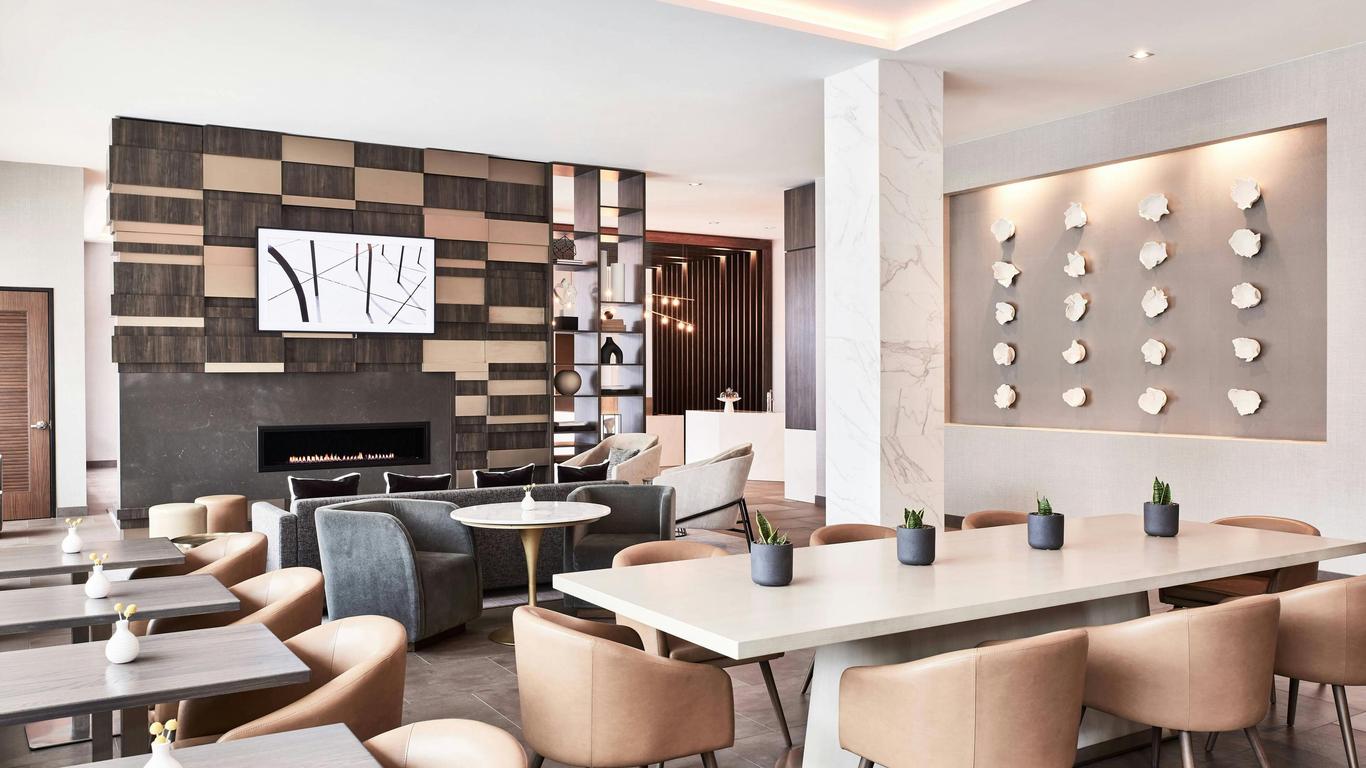 AC Hotel by Marriott Columbus Downtown