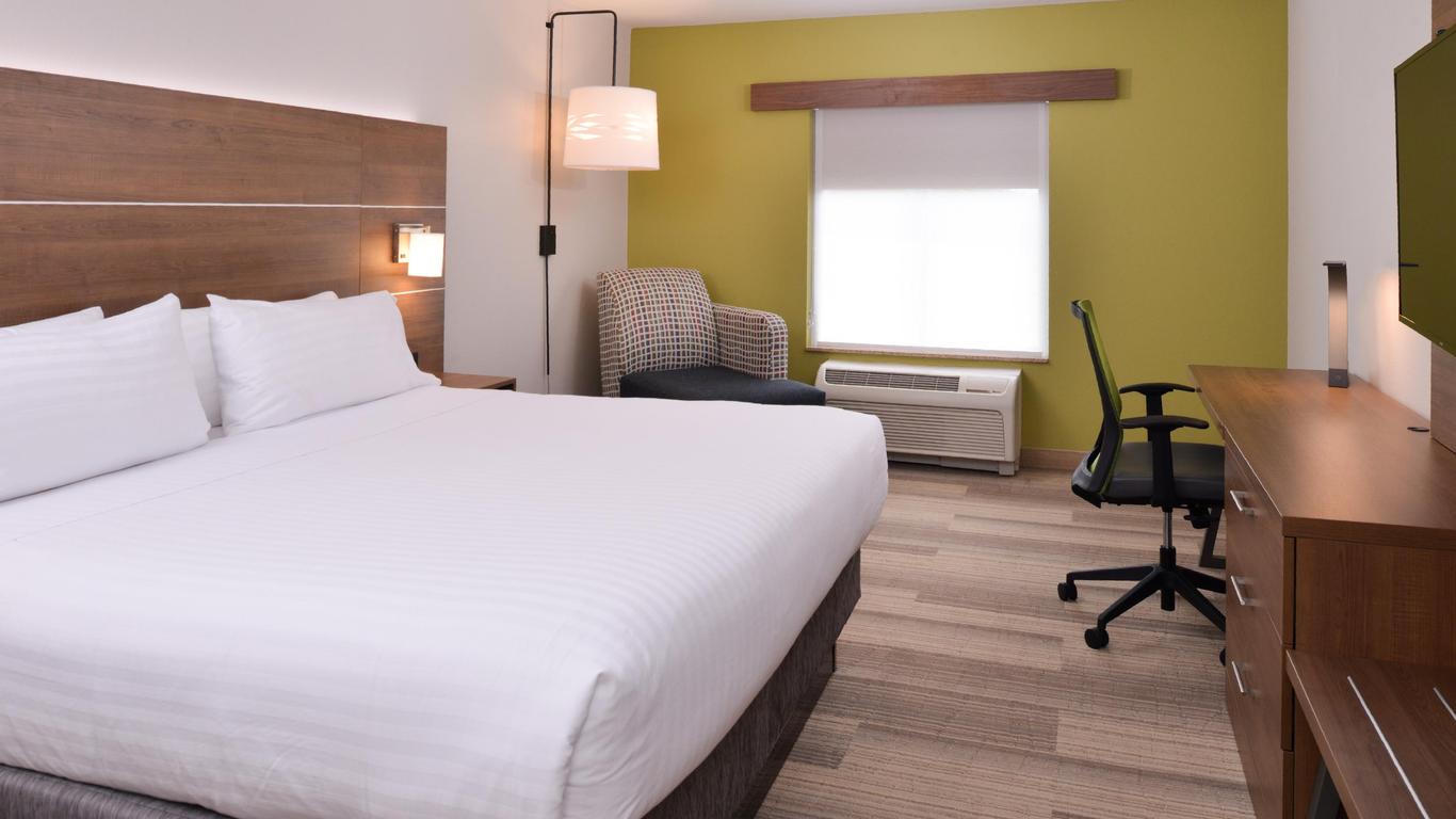 Holiday Inn Express & Suites Parkersburg - Mineral Wells