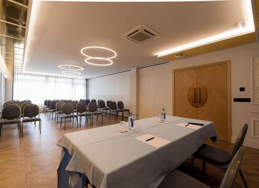 Conference room Photo