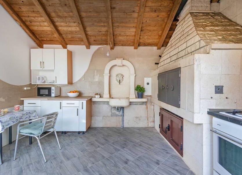 Kitchen Photo