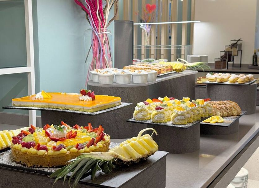 Buffet Photo