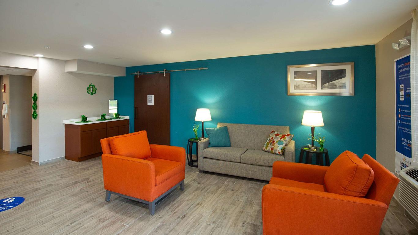 Quality Inn and Suites Hammond Near I-8090