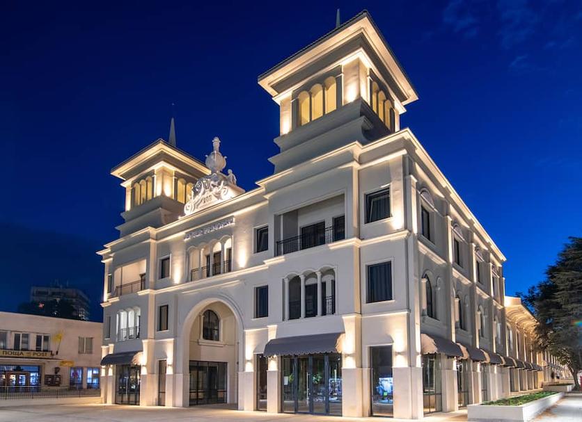 Building Photo