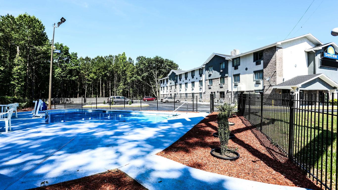 Super 8 by Wyndham Villa Rica