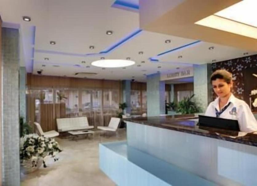 Front desk Photo