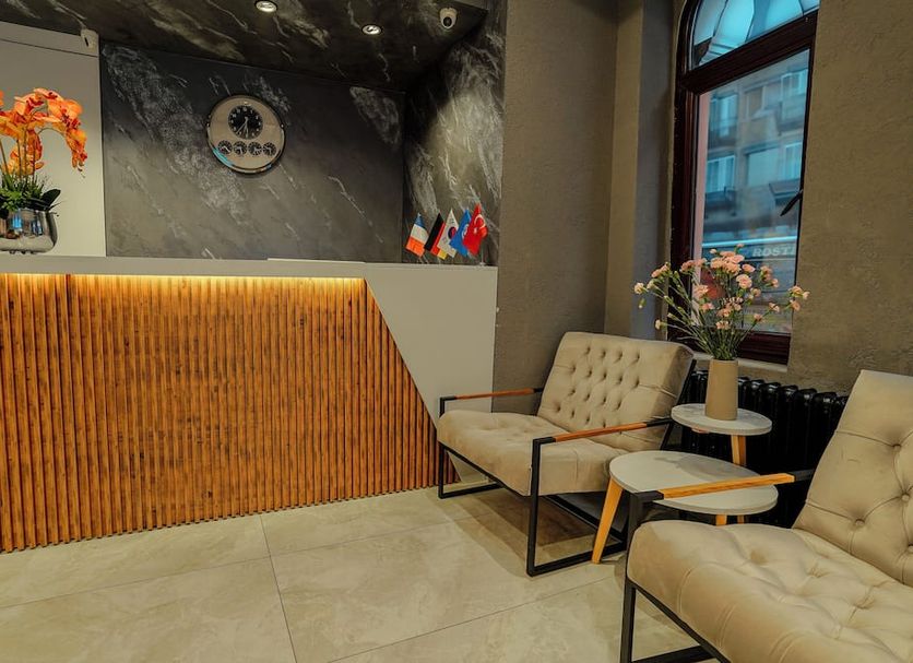 Front desk Photo