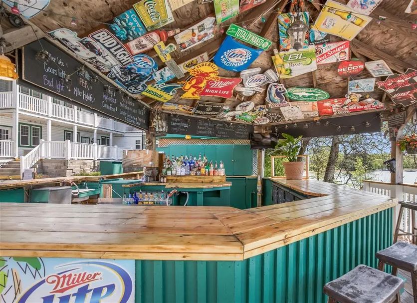 Bar Photo