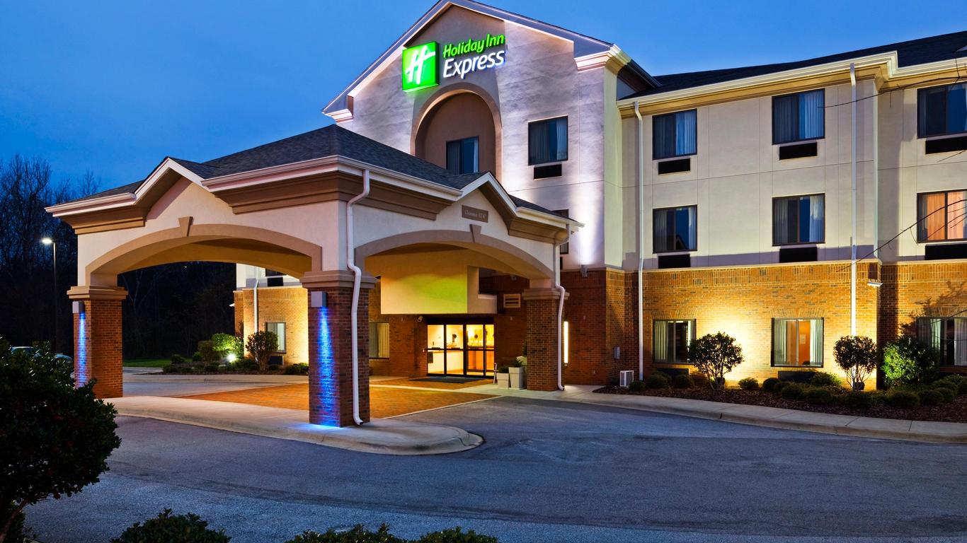 Holiday Inn Express Forest City