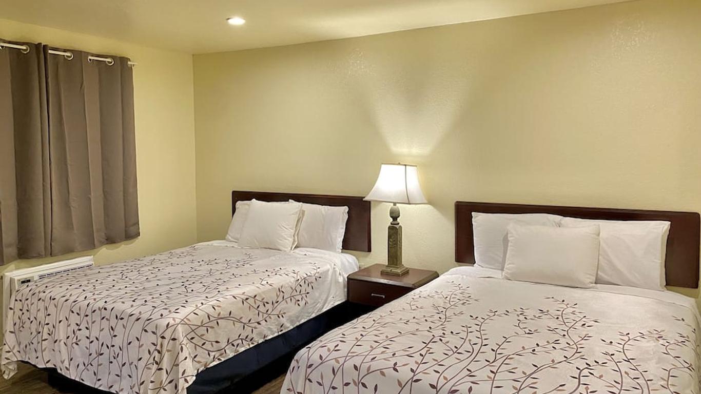 Whistling Pines - Daily & Extended Stay, Elizabeth City