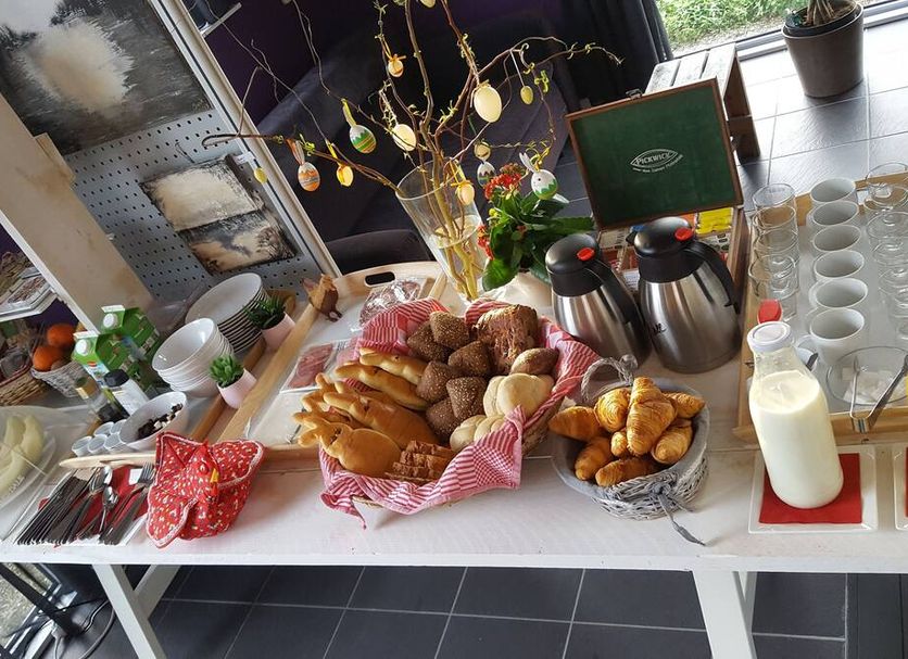 Buffet Photo