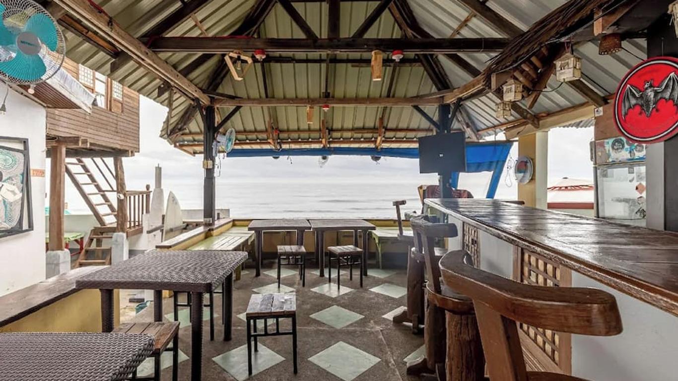Monaliza Surf Resort