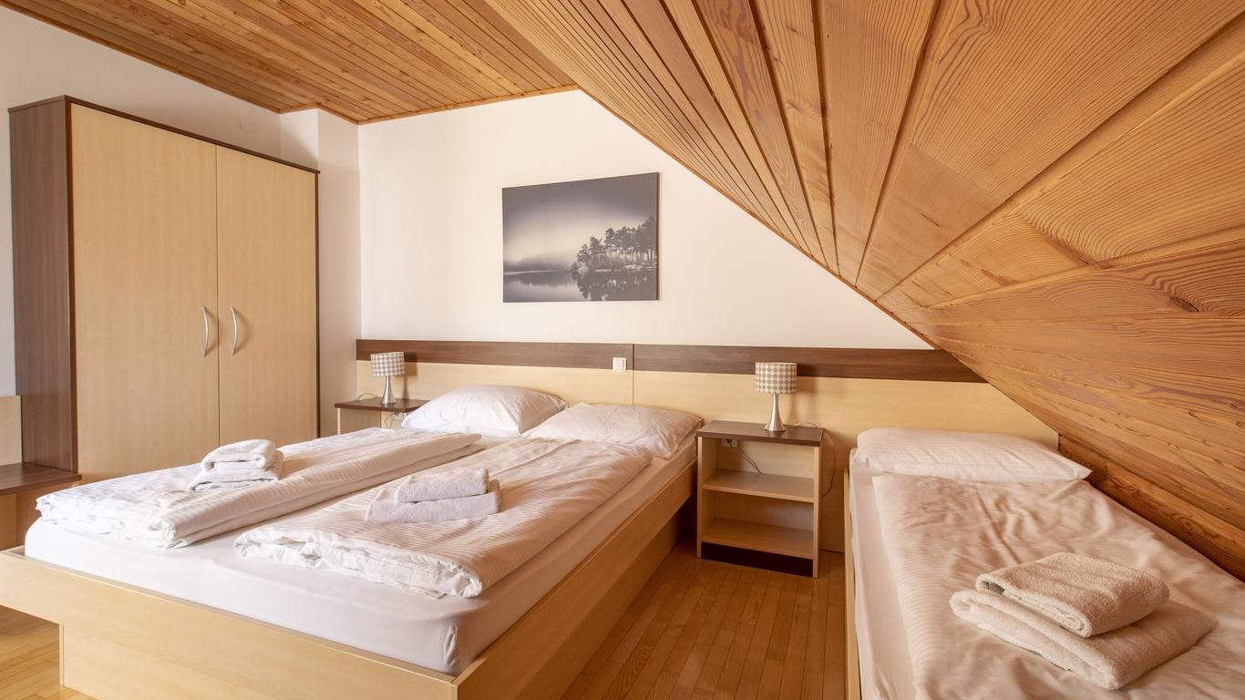 Berghi Hotel and Apartments