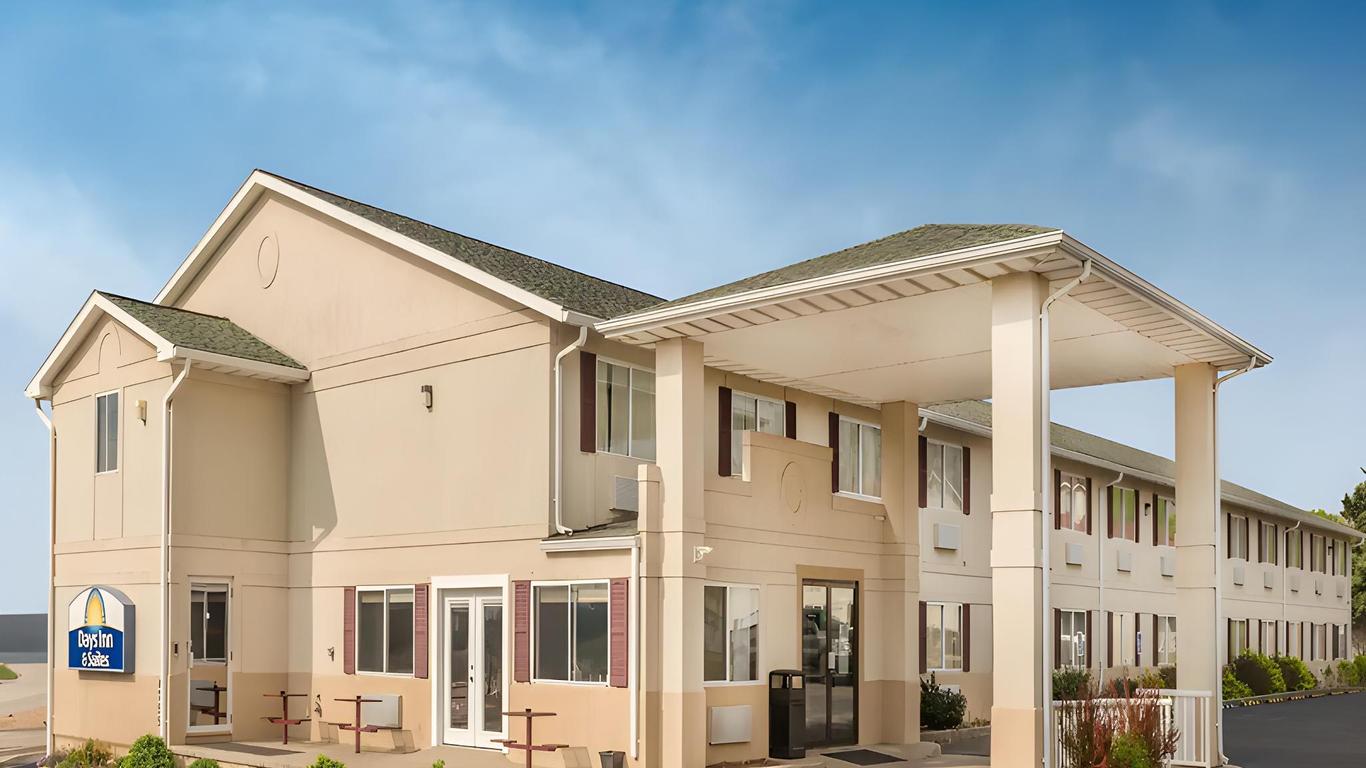 Days Inn by Wyndham Ozark