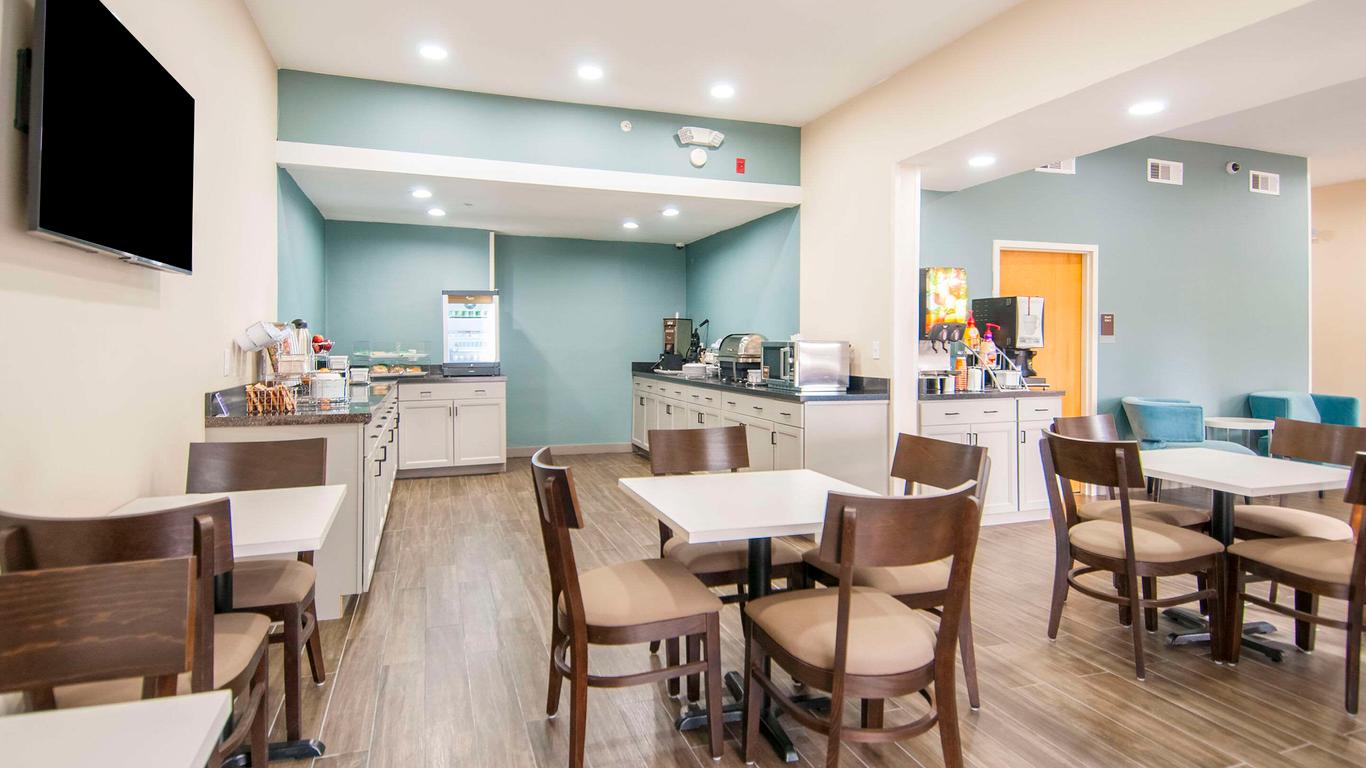 Sleep Inn & Suites