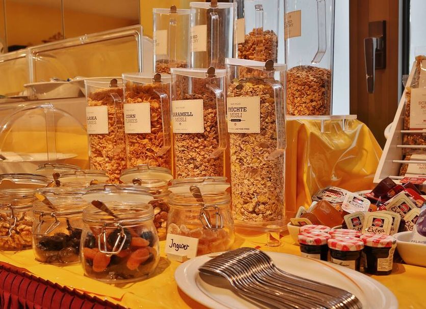 Buffet Photo