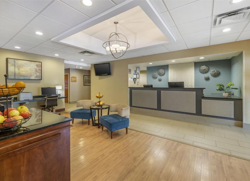 Front desk Photo