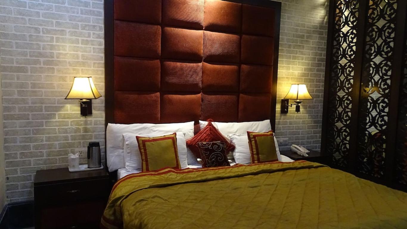 Hotel Diplomat Residency - Bareilly