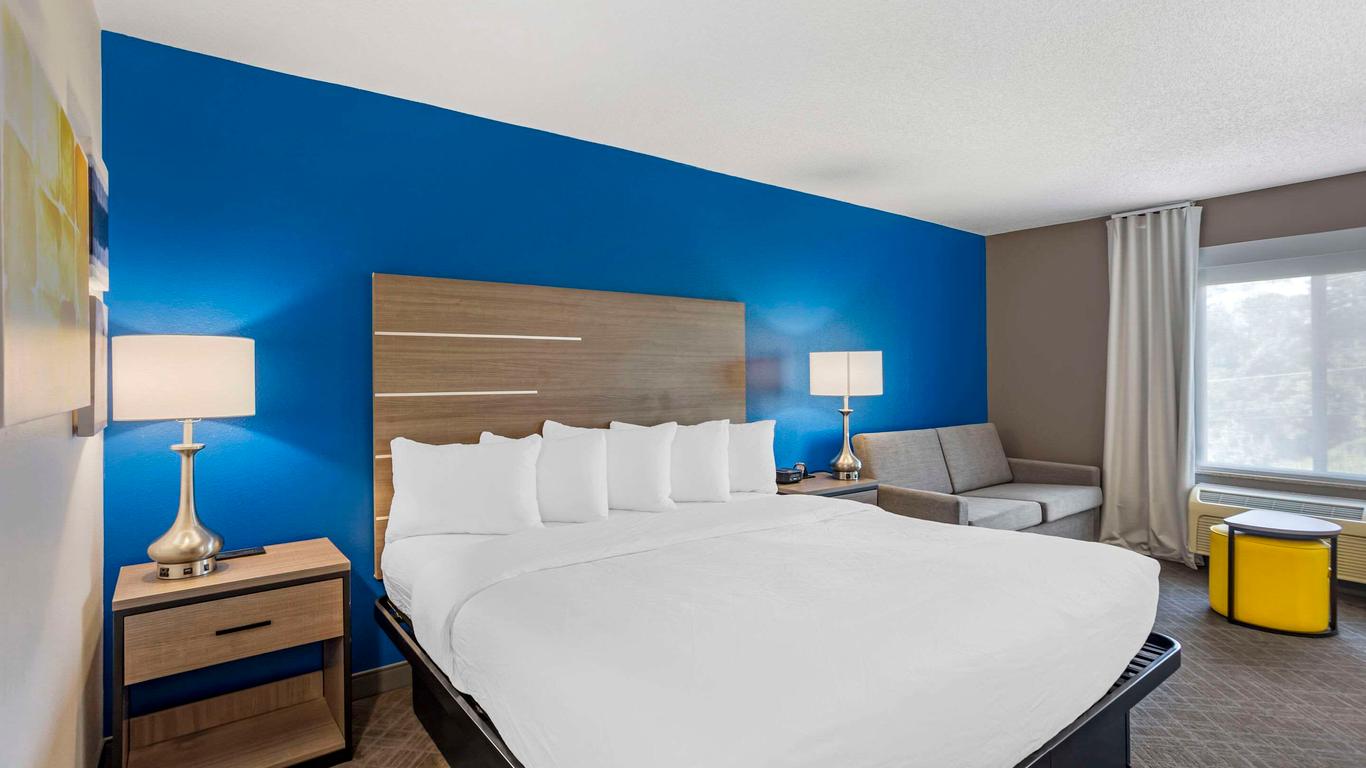 Comfort Inn & Suites Harrisburg-Hershey North