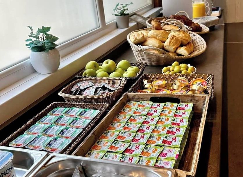 Buffet Photo