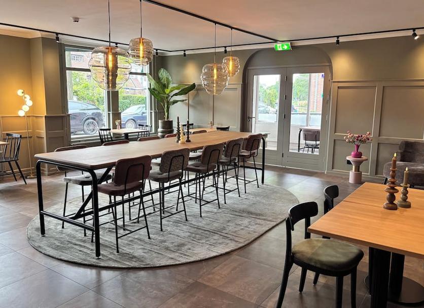 Dining room Photo