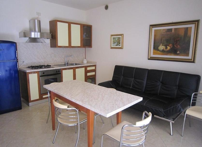 Kitchen Photo