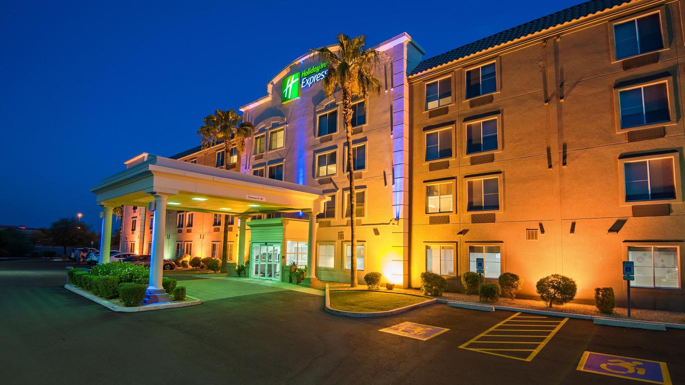 Holiday Inn Express Peoria North - Glendale