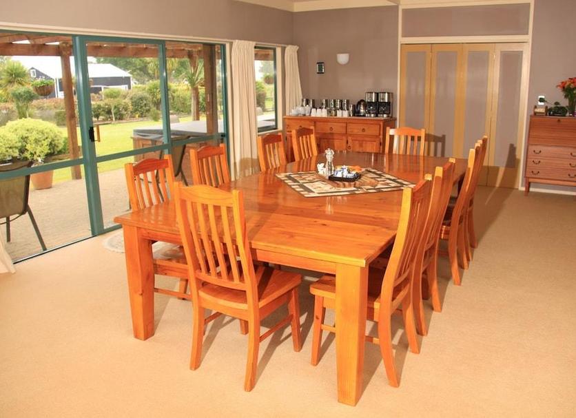 Dining room Photo