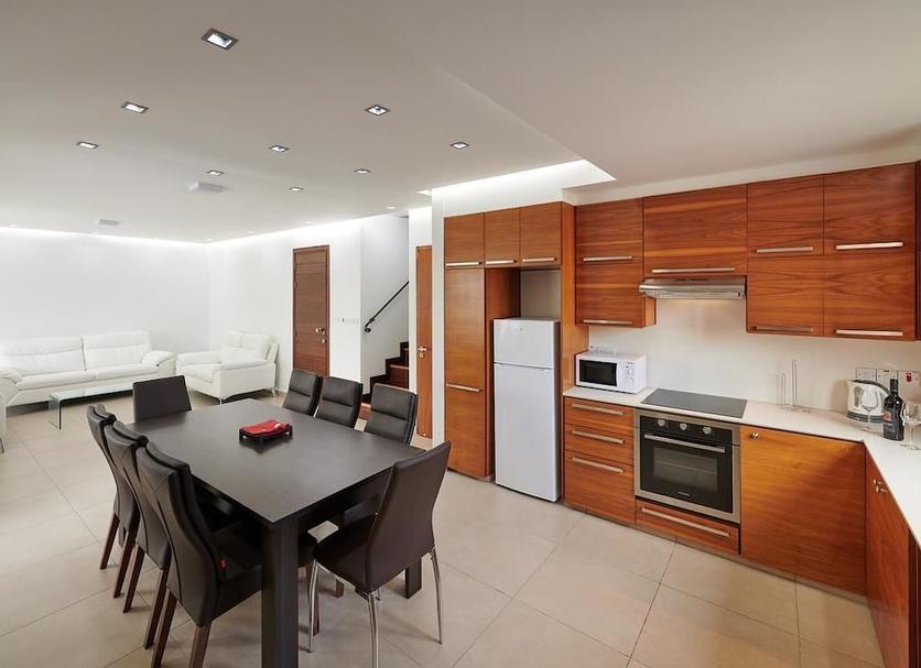 Kitchen Photo
