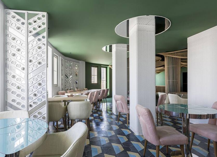 Restaurant Photo