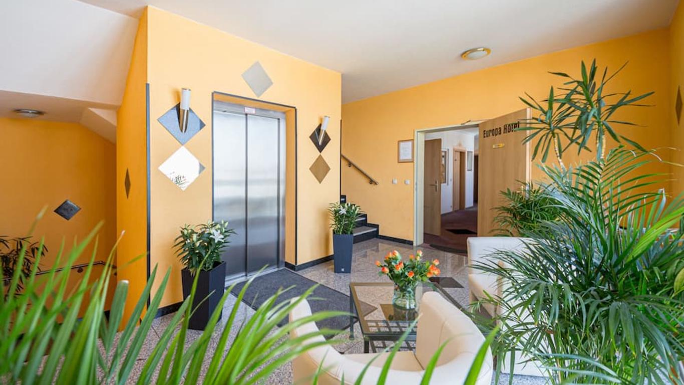 Europa Hotel Garni free parking