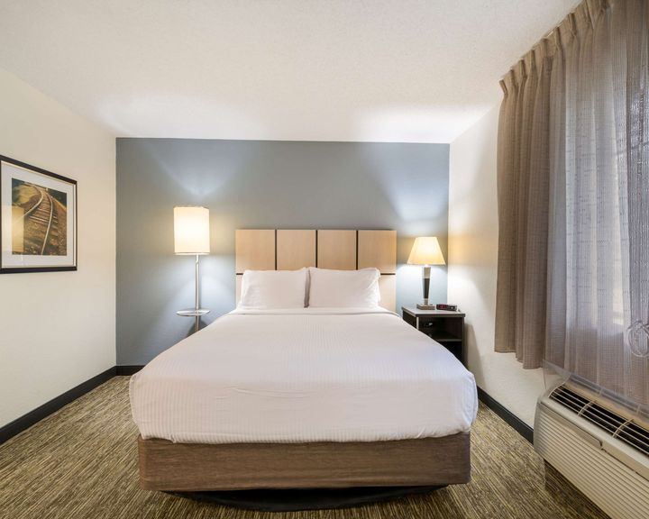 Sonesta Simply Suites Hampton from $4. Hampton Hotel Deals & Reviews - KAYAK