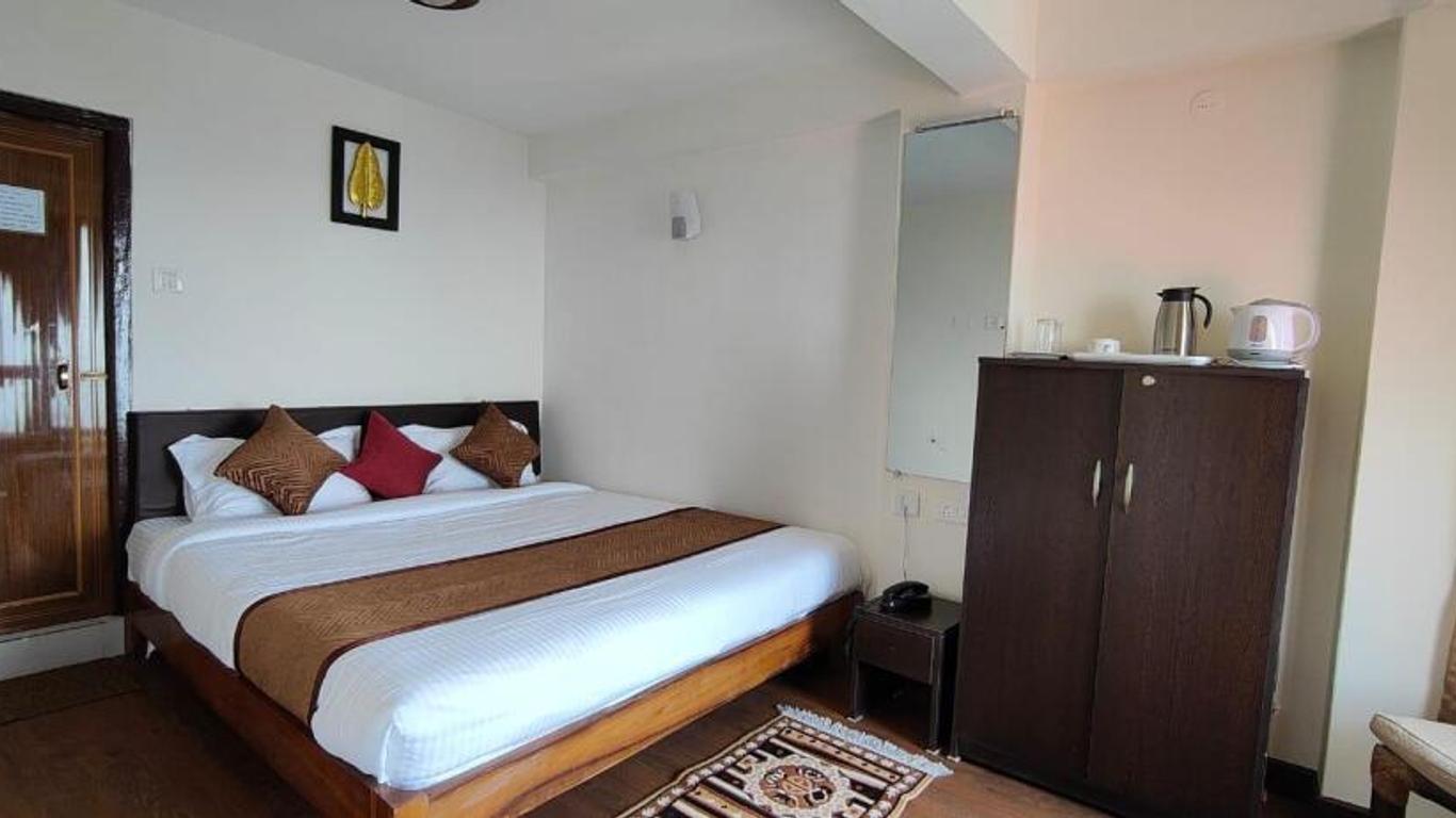 OYO 9454 Hotel Golden Leaf