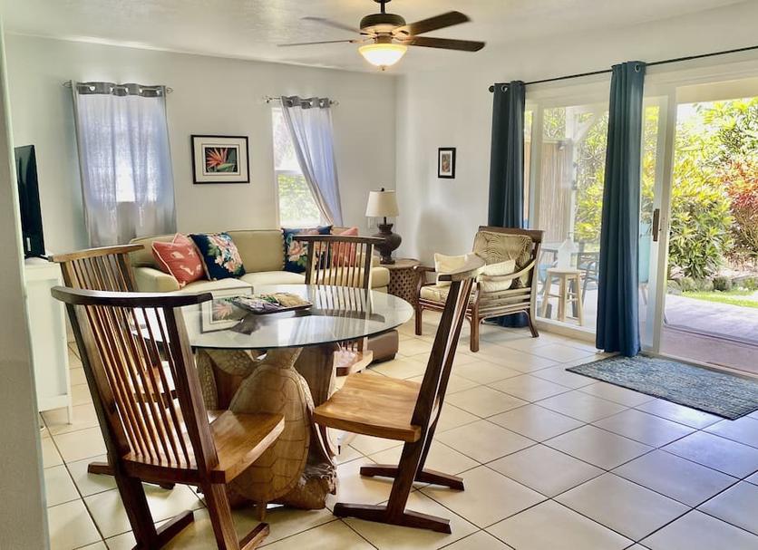 Dining room Photo